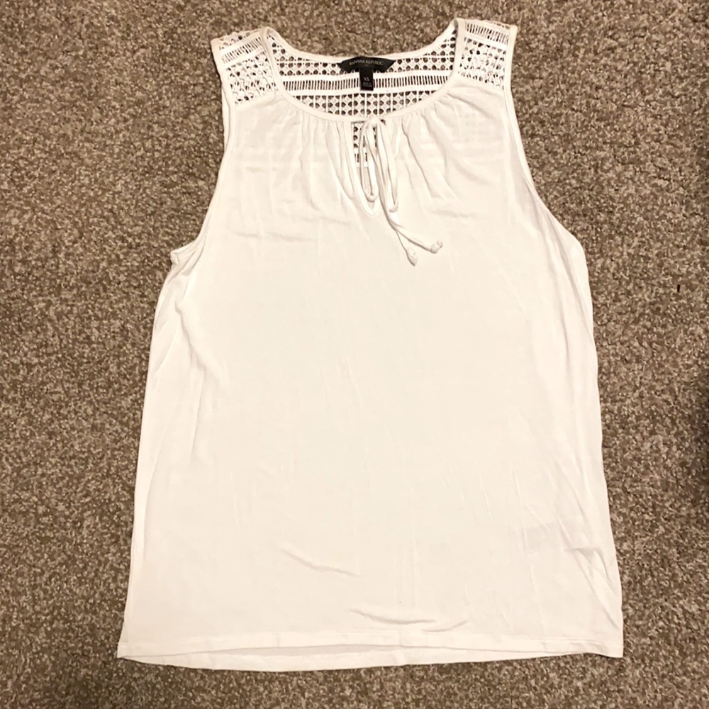 Banana republic sleeveless top